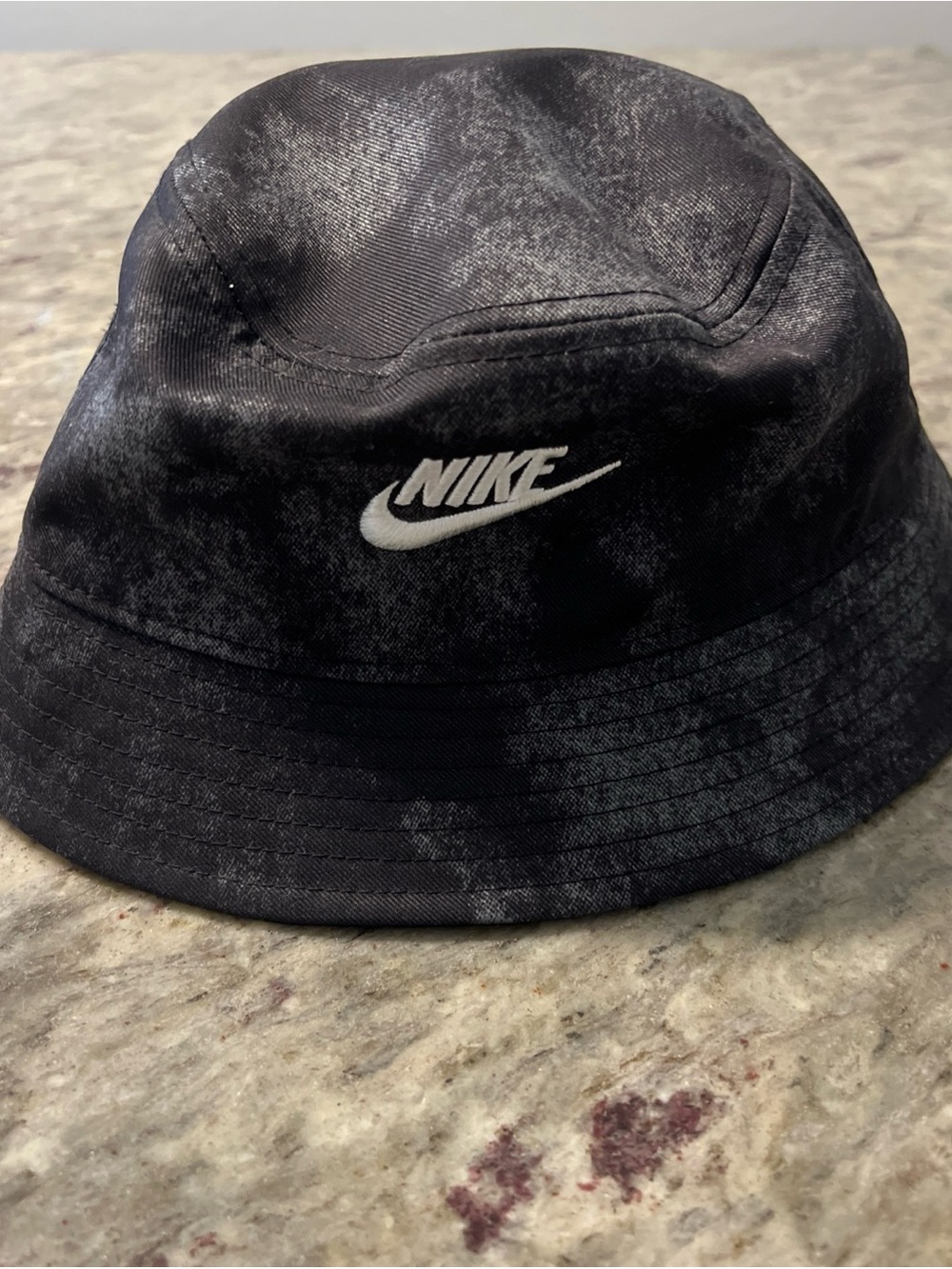 Nike Bucket Hat M/L Black Gray Acid Wash Embroidered Swoosh Unisex Streetwear